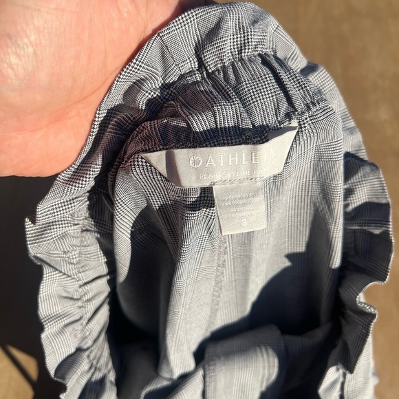 athleta stretchy plaid skyline pant w pockets, belt + paperbag waist grey size 8 - Picture 4 of 8